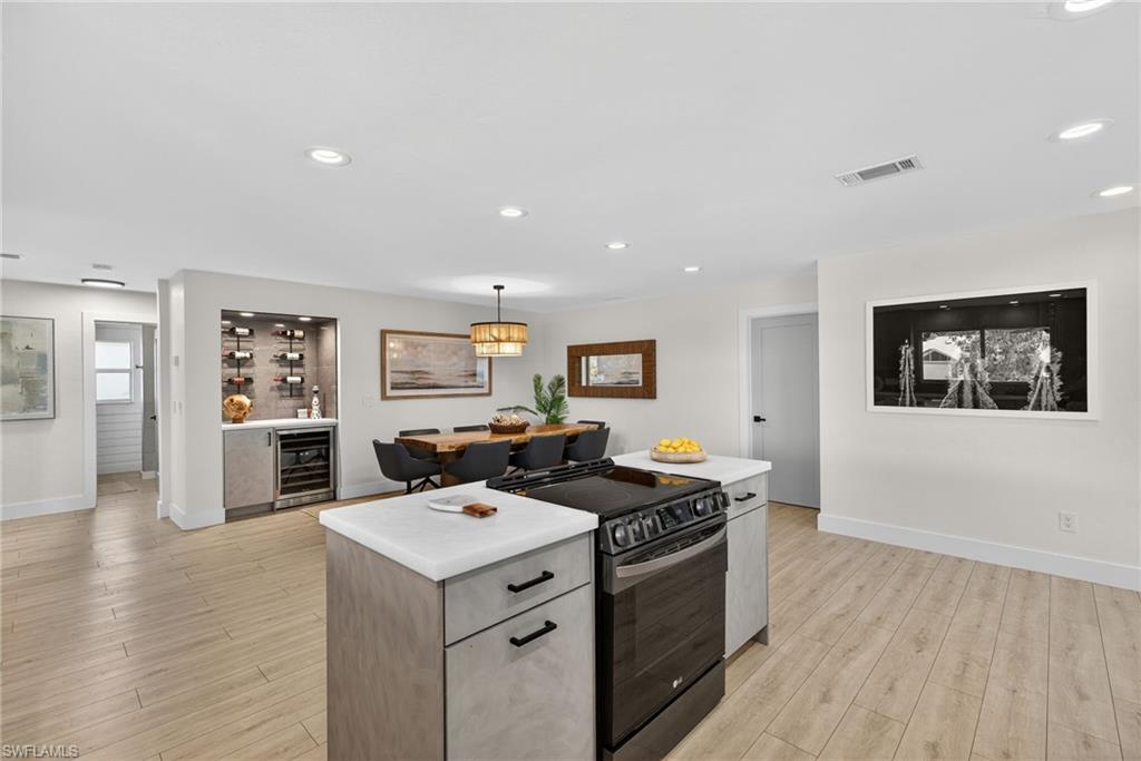 2341 Mayfield Court, Unit 8 Naples, FL 34105 - Photo 10 of 39