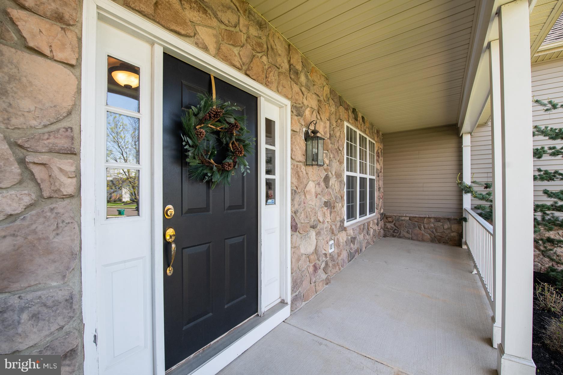 2155 Brookshire Road Furlong, PA 18925 - Photo 4 of 40 Porch