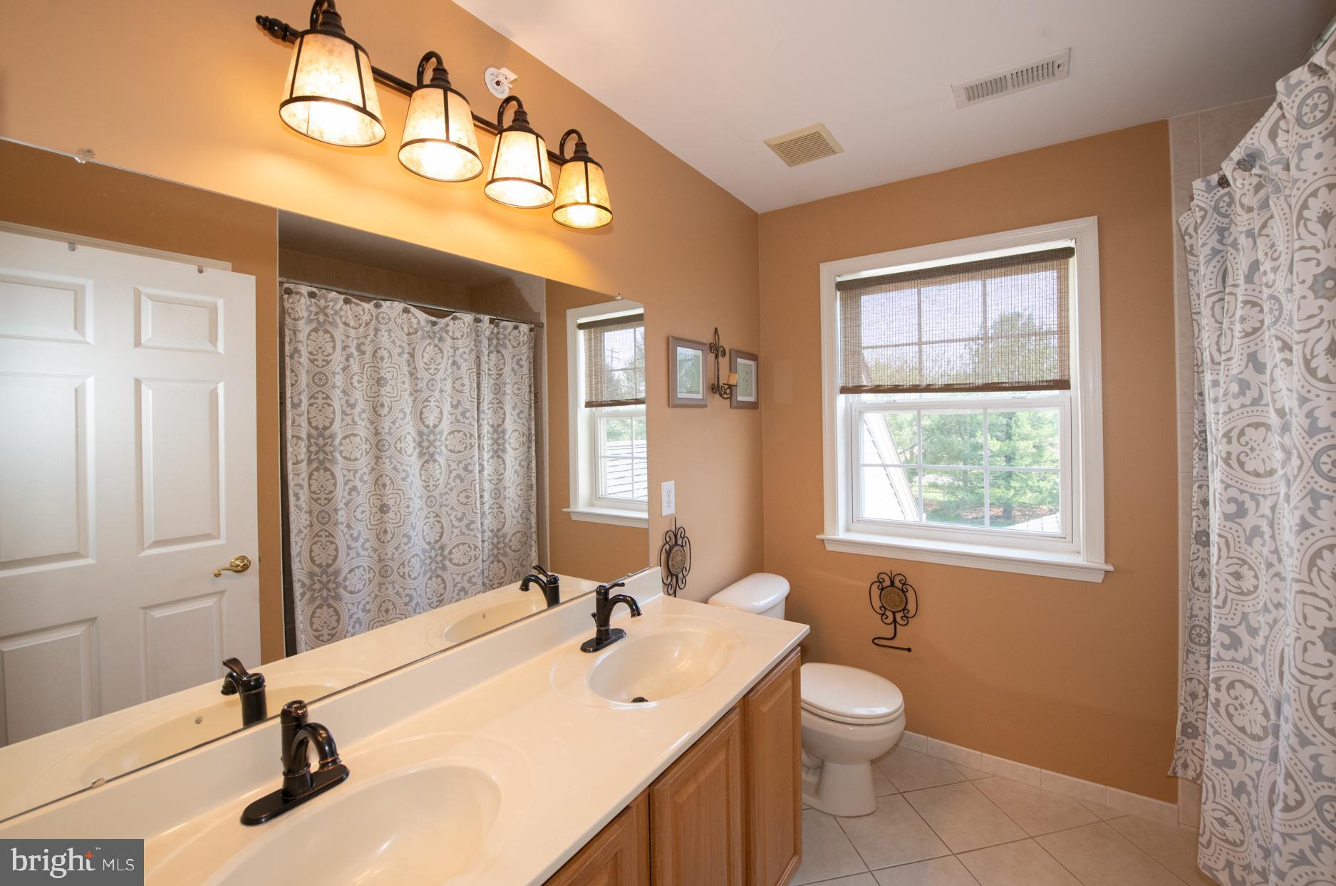 2155 Brookshire Road Furlong, PA 18925 - Photo 34 of 40 Bathroom