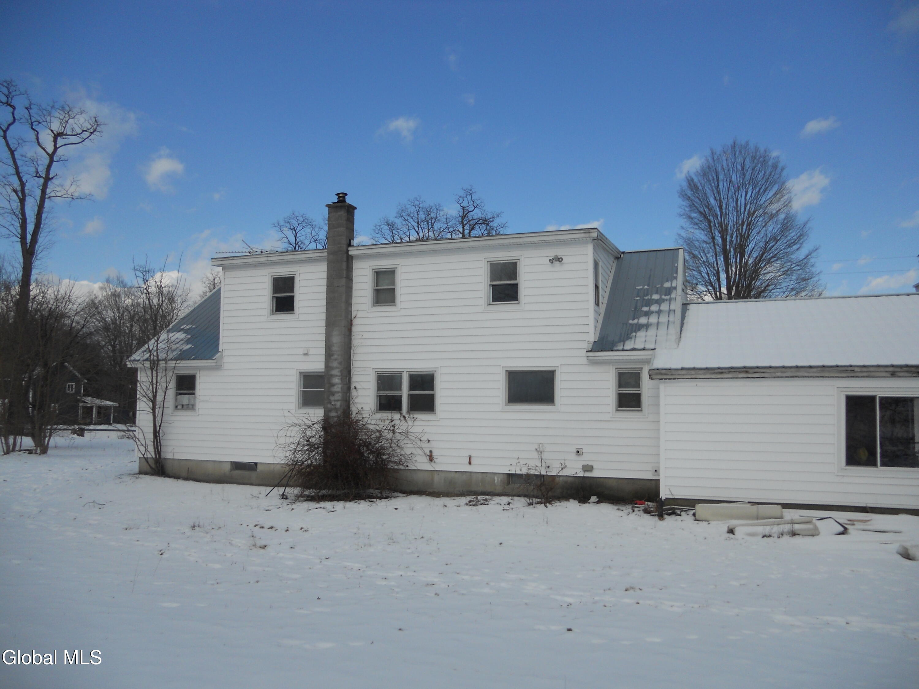 90 Tomhannock Road Valley Falls, NY 12185 - Photo 7 of 37 back