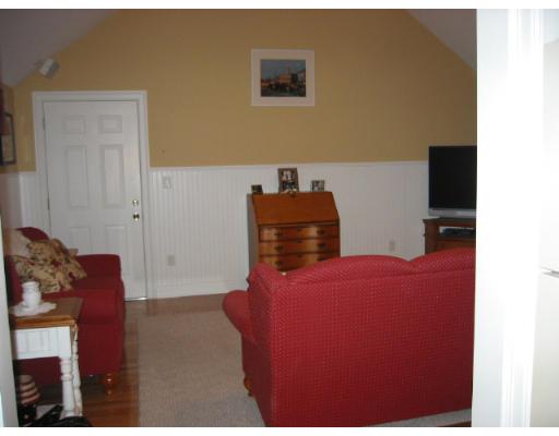 63 McClelland Road Halifax, MA 02338 - Photo 8 of 19 Gallery Image 8