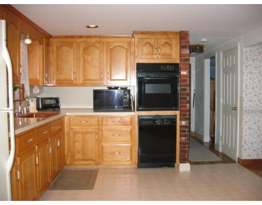 63 McClelland Road Halifax, MA 02338 - Photo 9 of 19 Gallery Image 9