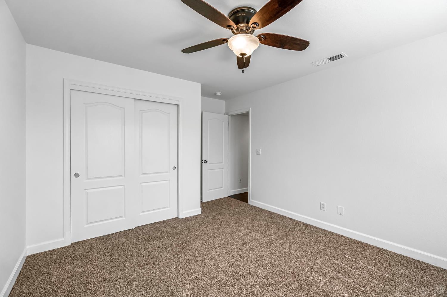 988 Privilege Way Lemoore, CA 93245 - Photo 21 of 45 Gallery Image 21
