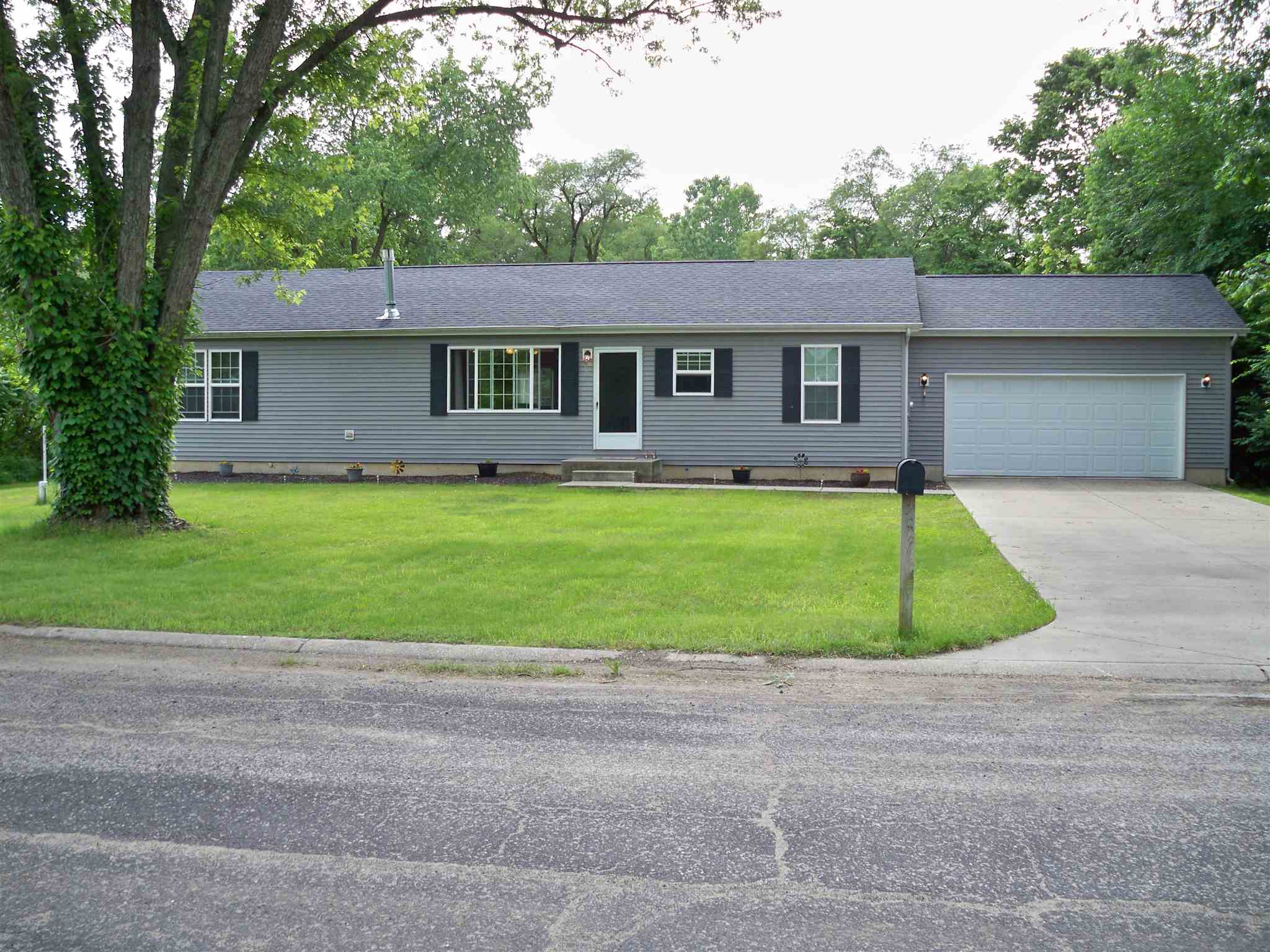 55861 Gale Road South Bend, IN 46619 - Photo 1 of 24 Gallery Image 1