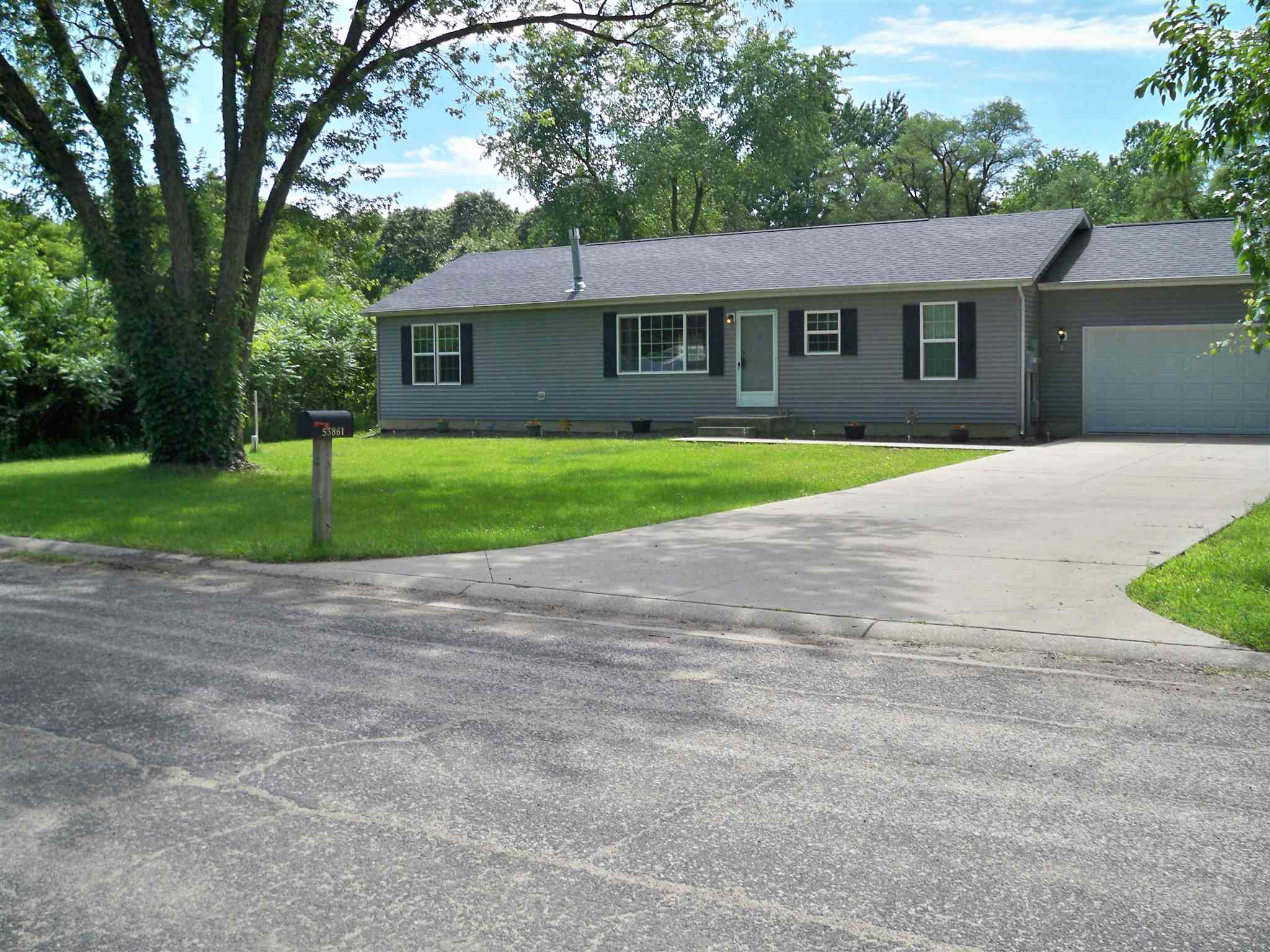 55861 Gale Road South Bend, IN 46619 - Photo 2 of 24 Gallery Image 2