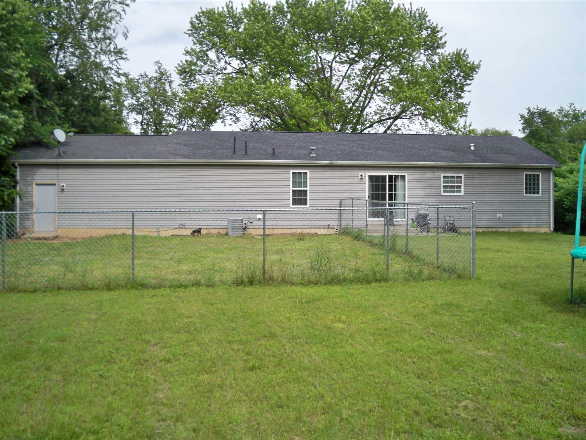 55861 Gale Road South Bend, IN 46619 - Photo 3 of 24 Gallery Image 3