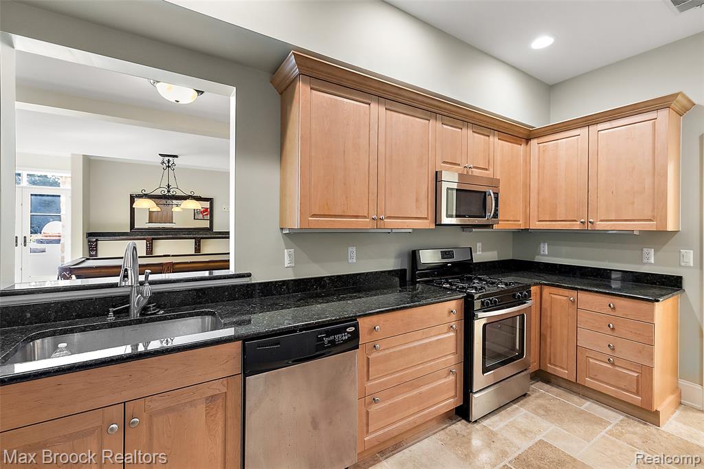 1111 Trowbridge Road Bloomfield Hills, MI 48304 - Photo 26 of 39 Gallery Image 26