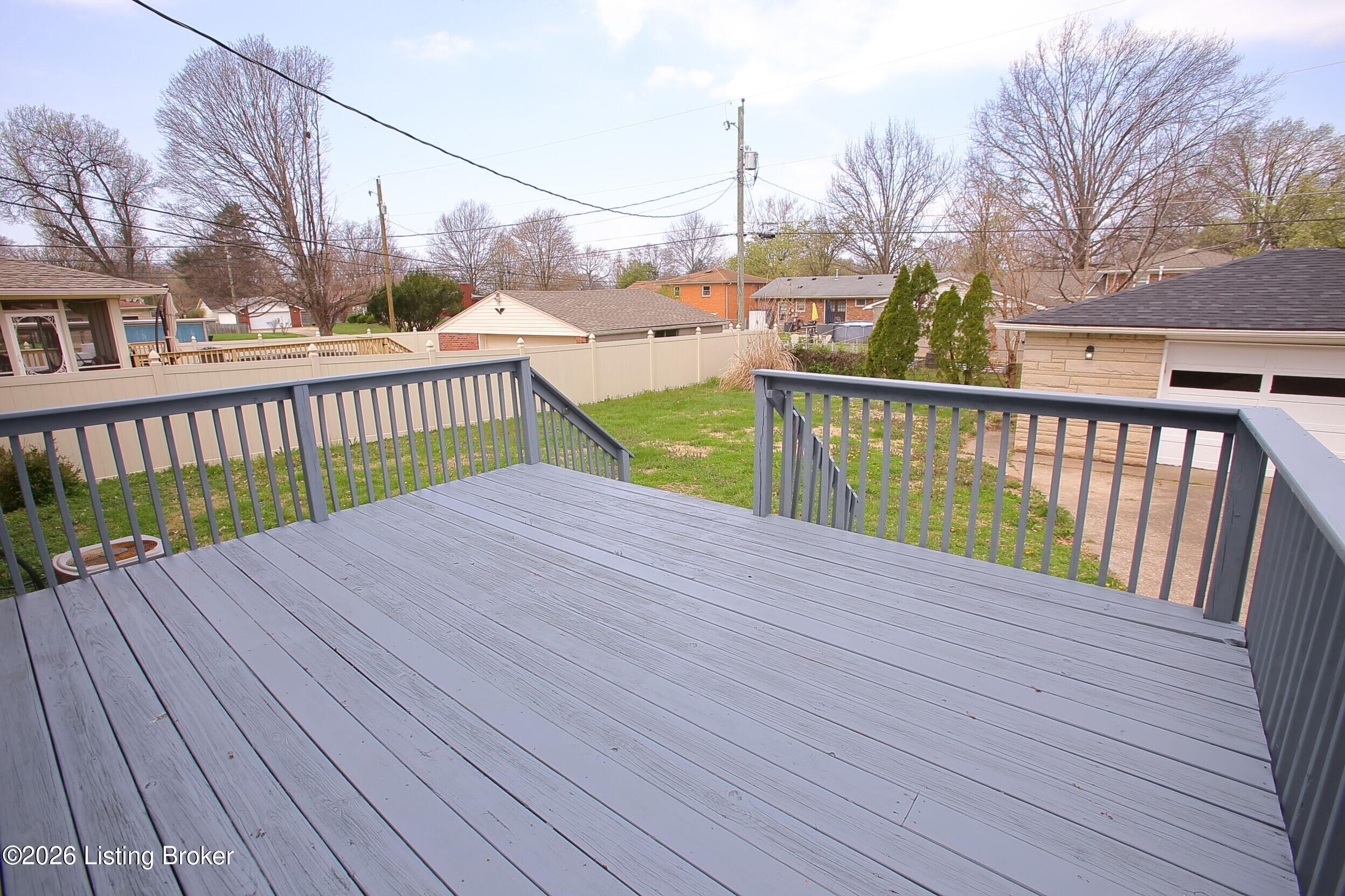2905 Nepperhan Road Louisville, KY 40218 - Photo 51 of 56 Deck