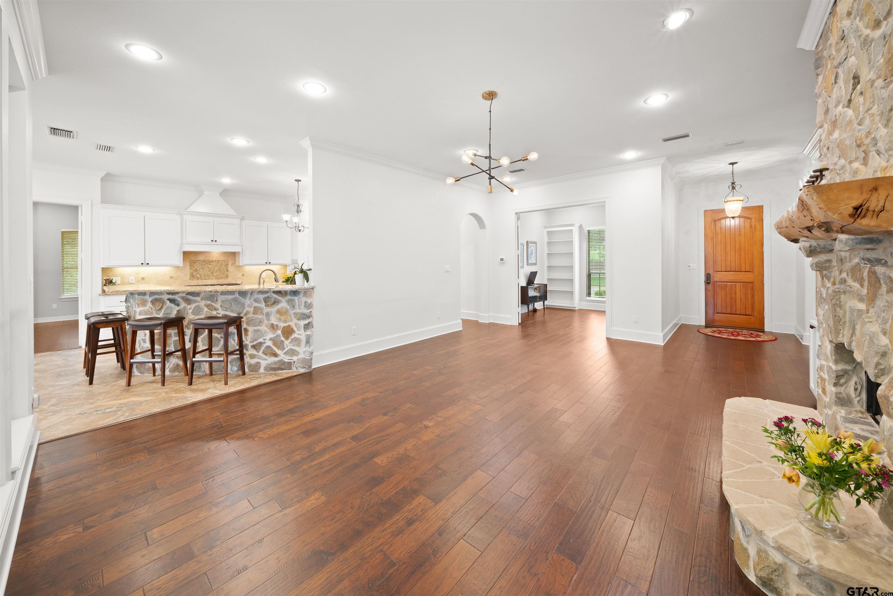 614 Tryon Court Tyler, TX 75703 - Photo 4 of 46