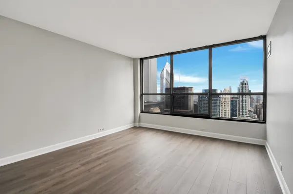 $2,500 | 405 North Wabash Avenue, Unit 5106, Chicago, IL 60611