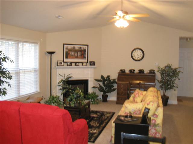 24 Sprouse Farm Way Fountain Inn, SC 29644 - Photo 2 of 15