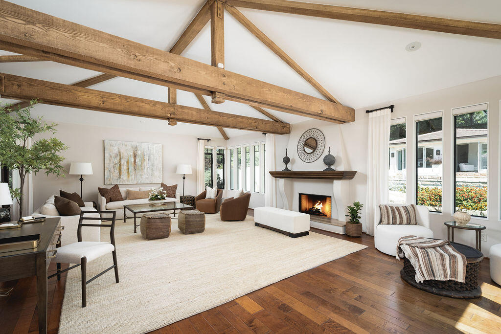 840 Ivy Lane Montecito, CA 93108 - Photo 11 of 57 Formal Living Room