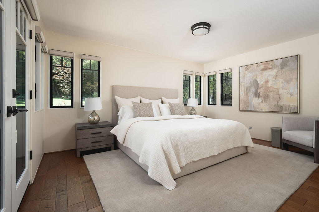 840 Ivy Lane Montecito, CA 93108 - Photo 44 of 57 a bedroom with a large bed and a couch