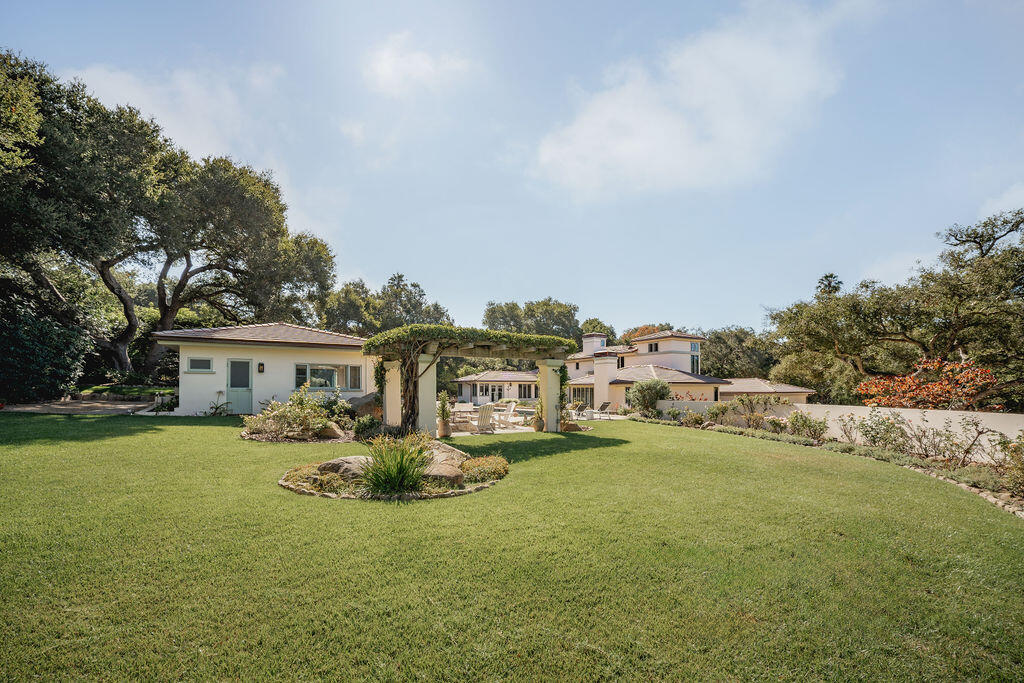 840 Ivy Lane Montecito, CA 93108 - Photo 56 of 57 Park-like Grounds