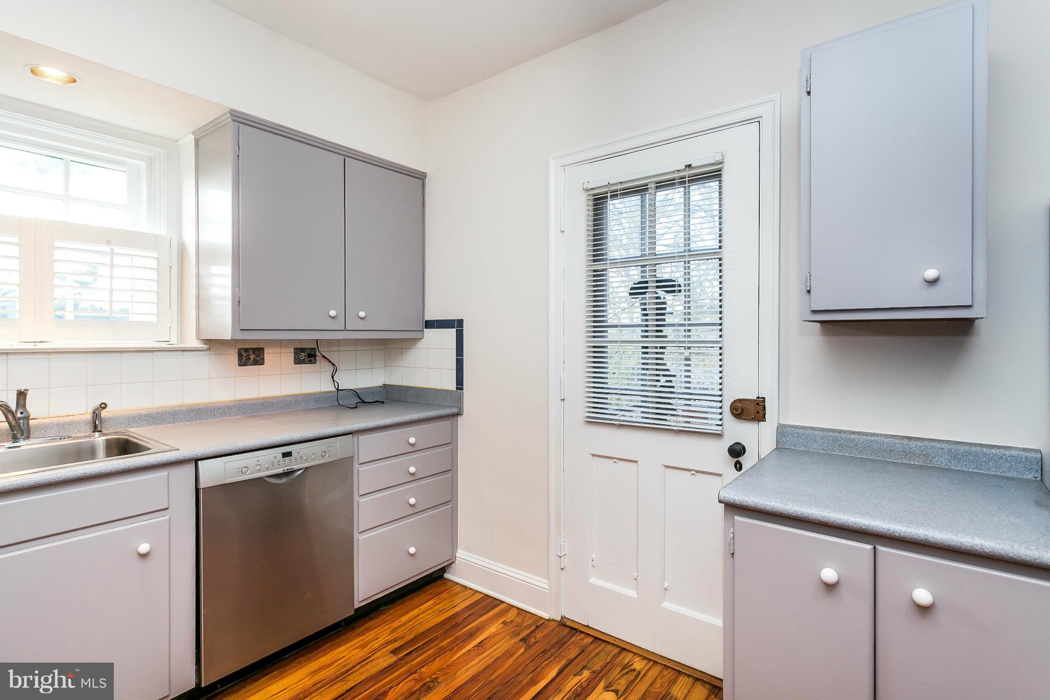 1215 Roundhill Road Baltimore, MD 21218 - Photo 9 of 30 Kitchen