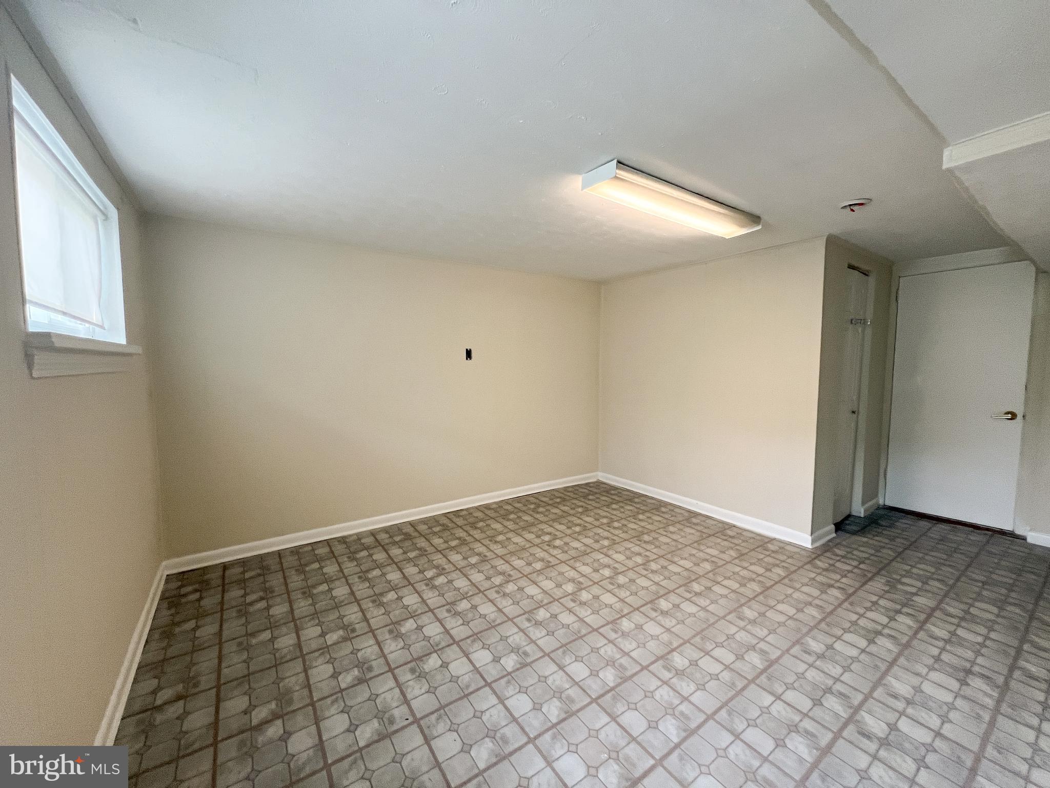 10209 Douglas Avenue Silver Spring, MD 20902 - Photo 12 of 22 a view of an empty room
