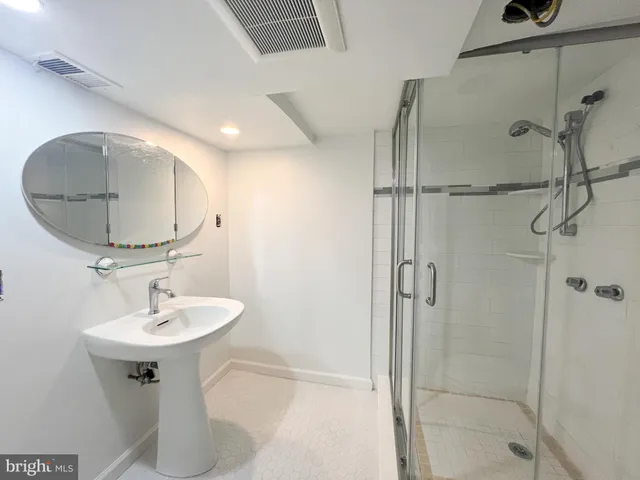 $1,500 | 10209 Douglas Avenue, Silver Spring, MD 20902