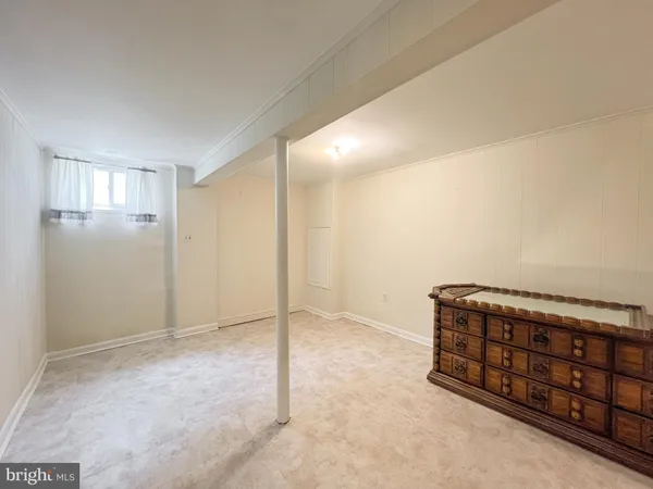 $1,400 | 10209 Douglas Avenue, Silver Spring, MD 20902