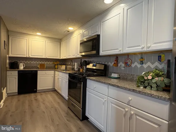 $3,000 | 803 Scott Circle, Glen Burnie, MD 21060