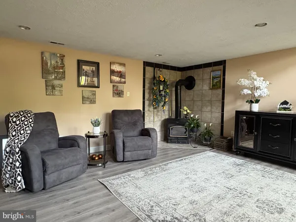 $3,000 | 803 Scott Circle, Glen Burnie, MD 21060