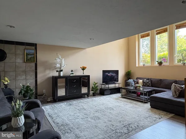 $3,000 | 803 Scott Circle, Glen Burnie, MD 21060