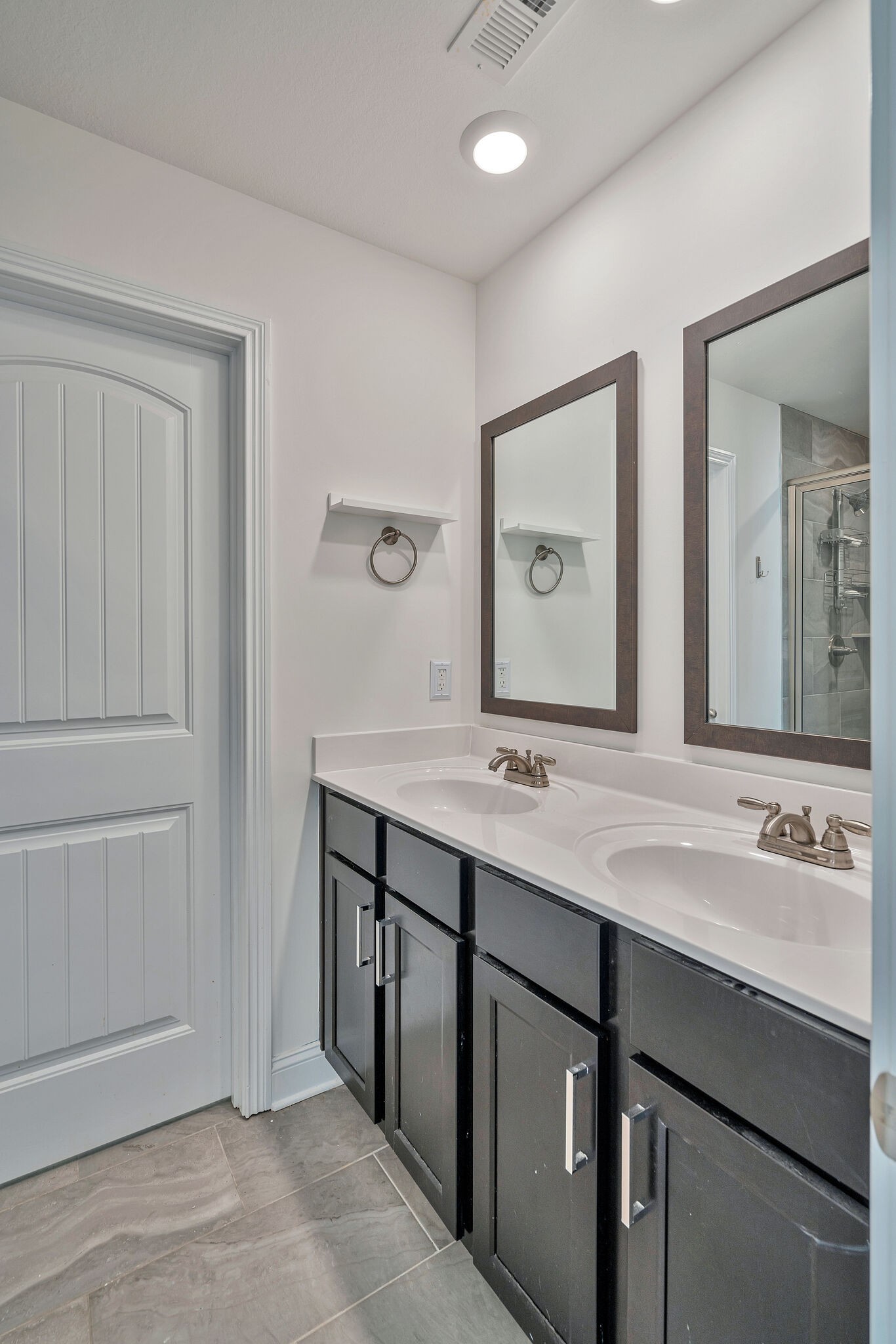 1112 Racker Drive Clarksville, TN 37043 - Photo 8 of 17 a bathroom with a sink and a mirror
