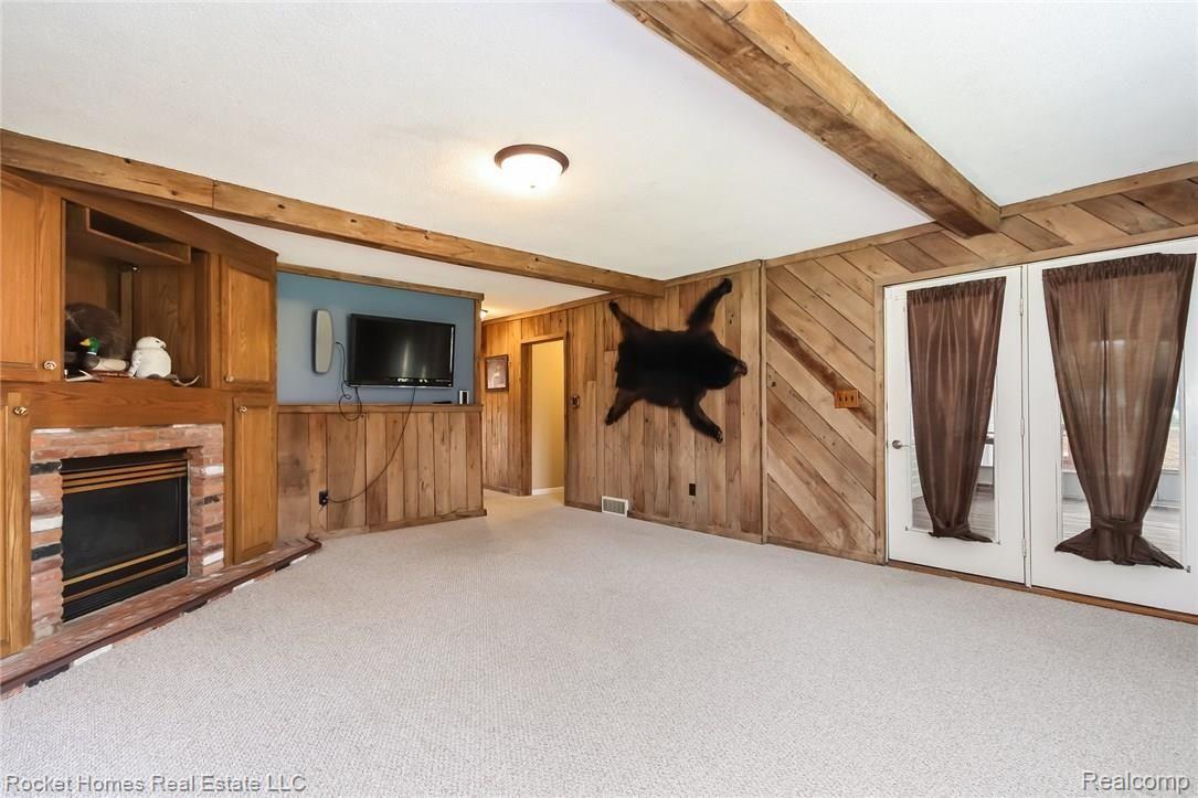 9983 Minx Road Temperance, MI 48182 - Photo 11 of 40 014-Family_Room-4977352-medium.jpg