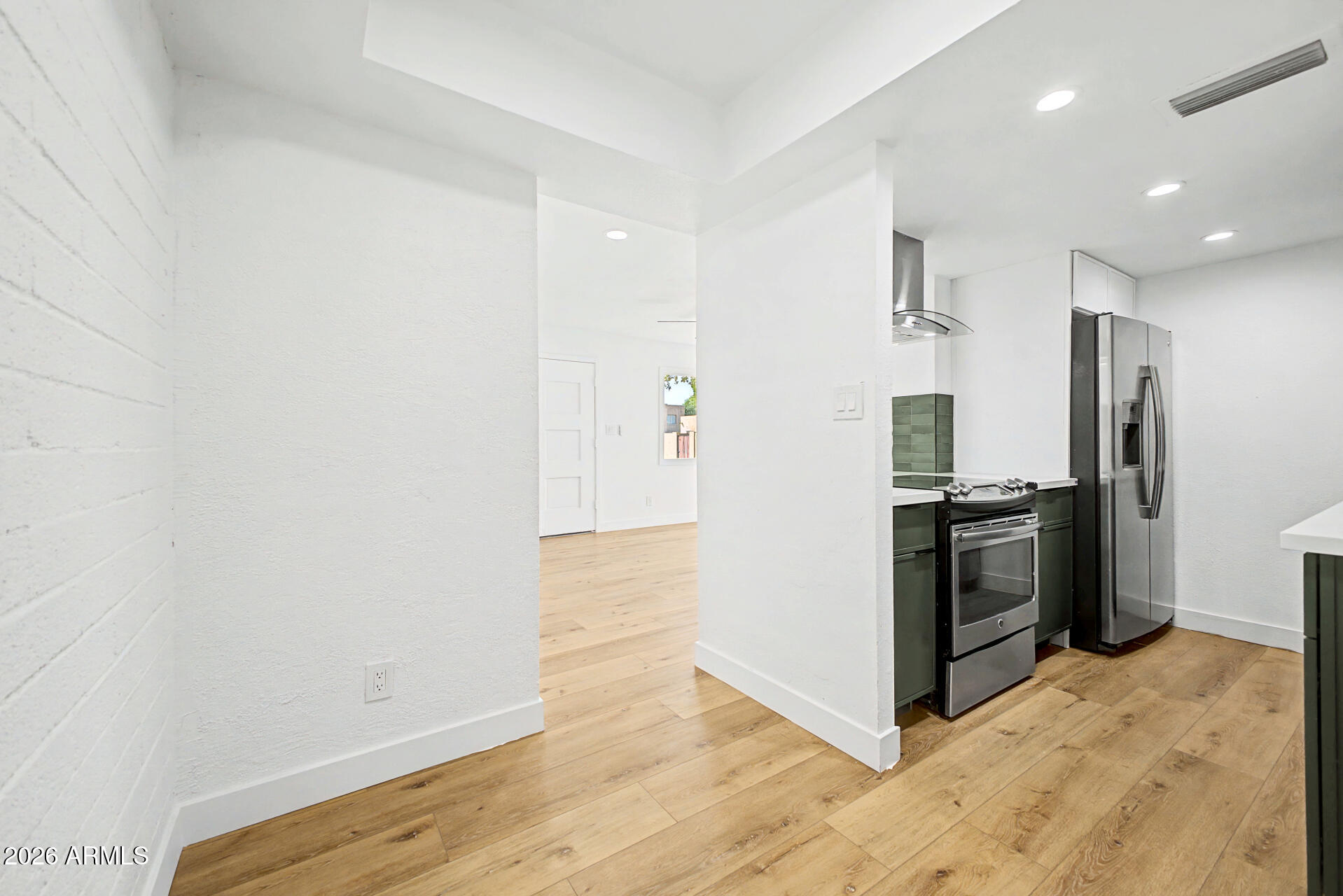 948 South Alma School Road, Unit 8 Mesa, AZ 85210 - Photo 8 of 29 07 - Alma School