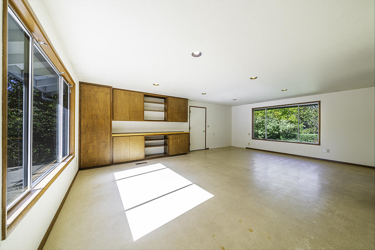 6570 Old Stage Road Central Point, OR 97502 - Photo 13 of 49 DSC09385-Edit