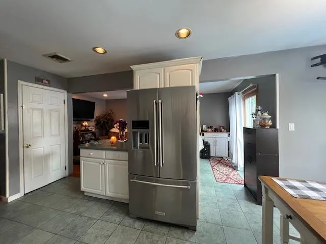 $1,100,000 | 121a West Avenue, Hicksville, NY 11801