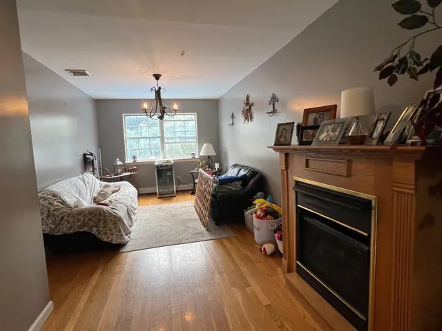 $1,100,000 | 121a West Avenue, Hicksville, NY 11801