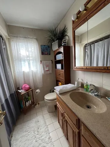 $1,100,000 | 121a West Avenue, Hicksville, NY 11801