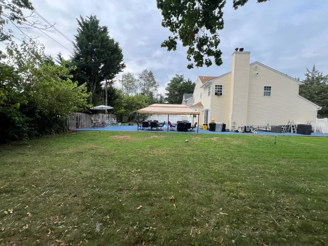 $1,100,000 | 121a West Avenue, Hicksville, NY 11801