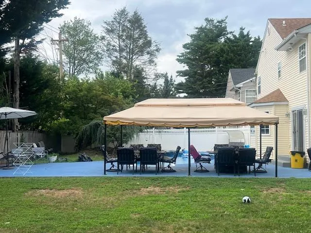 $1,100,000 | 121a West Avenue, Hicksville, NY 11801