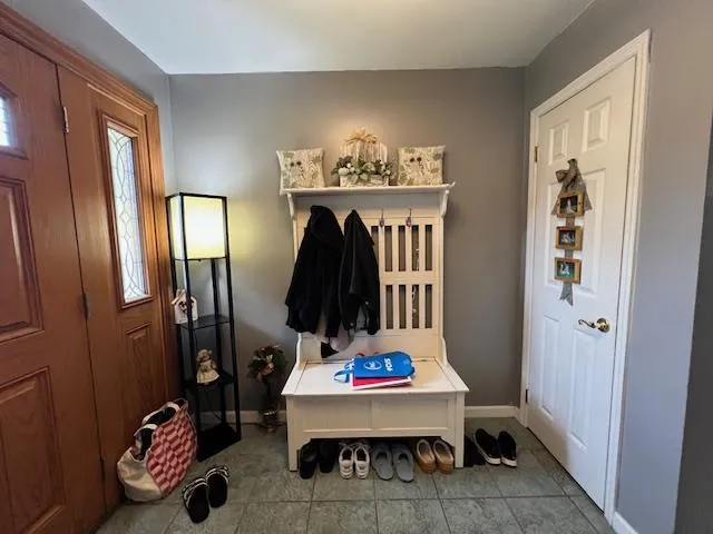 $1,100,000 | 121a West Avenue, Hicksville, NY 11801