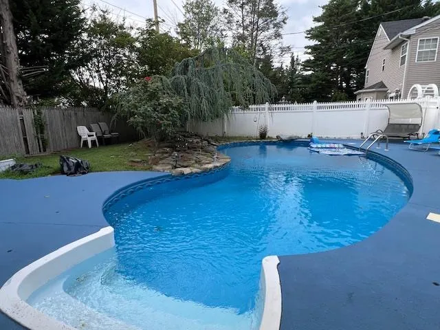 $1,100,000 | 121a West Avenue, Hicksville, NY 11801