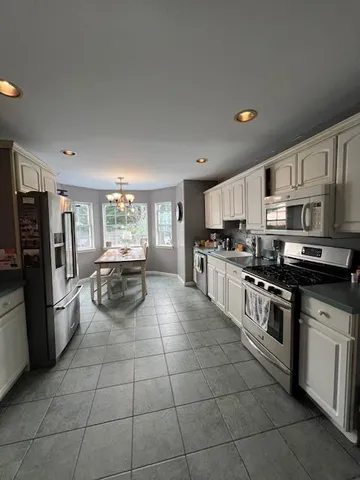 $1,100,000 | 121a West Avenue, Hicksville, NY 11801