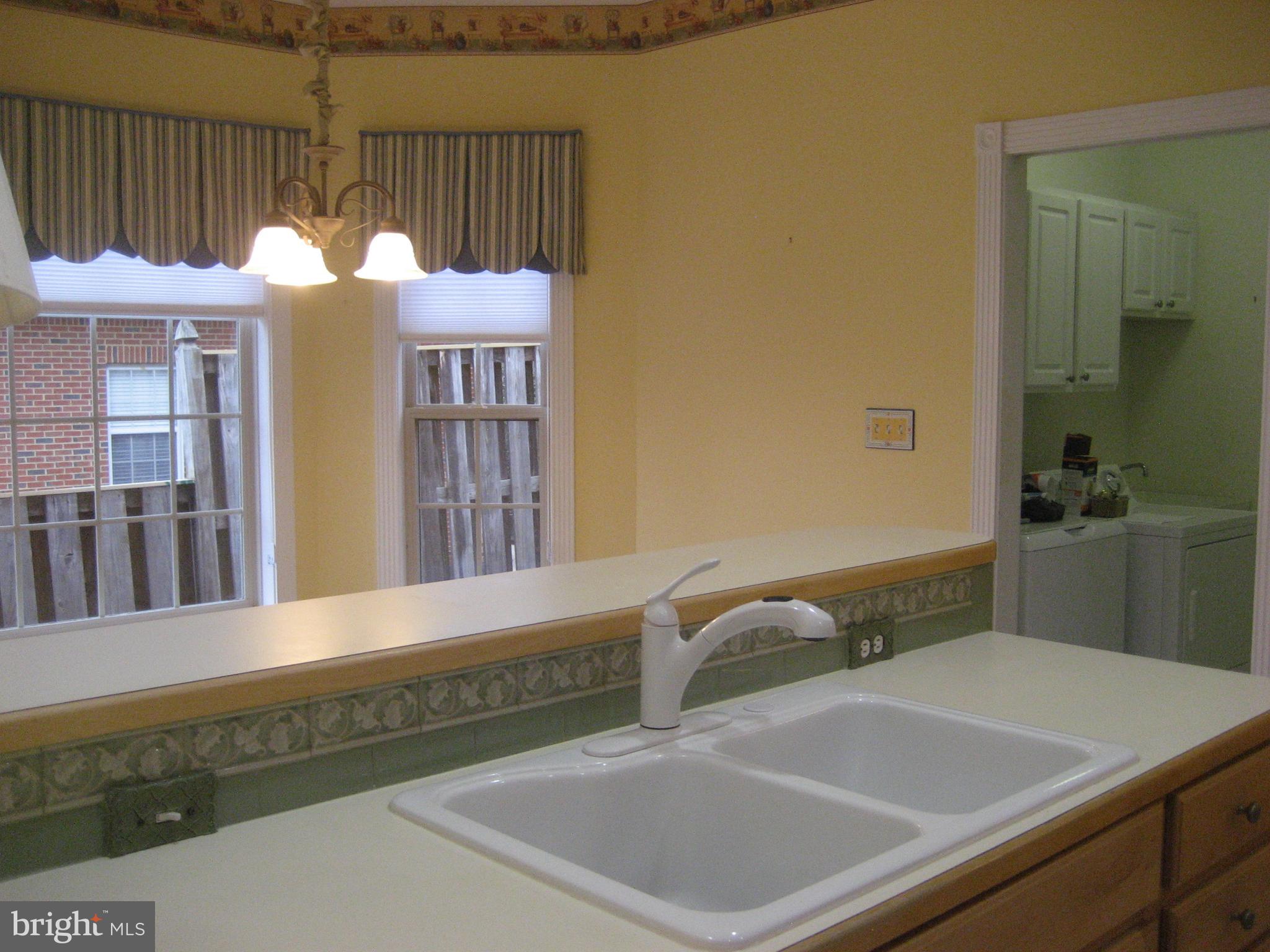 180 Carriage Chase Circle Warrenton, VA 20186 - Photo 17 of 22 a bathroom with a tub