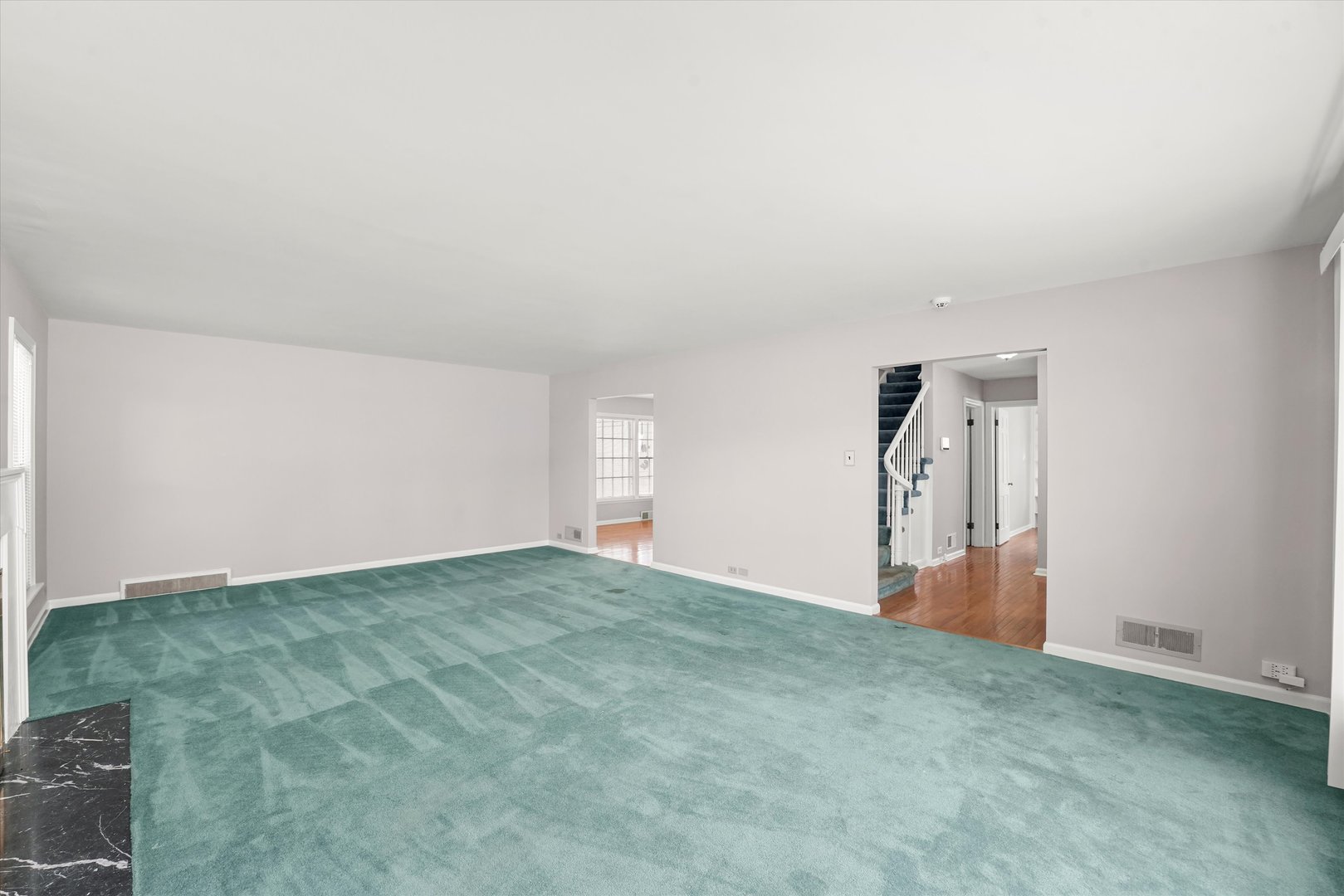 255 Irving Boulevard Chicago Heights, IL 60411 - Photo 13 of 42