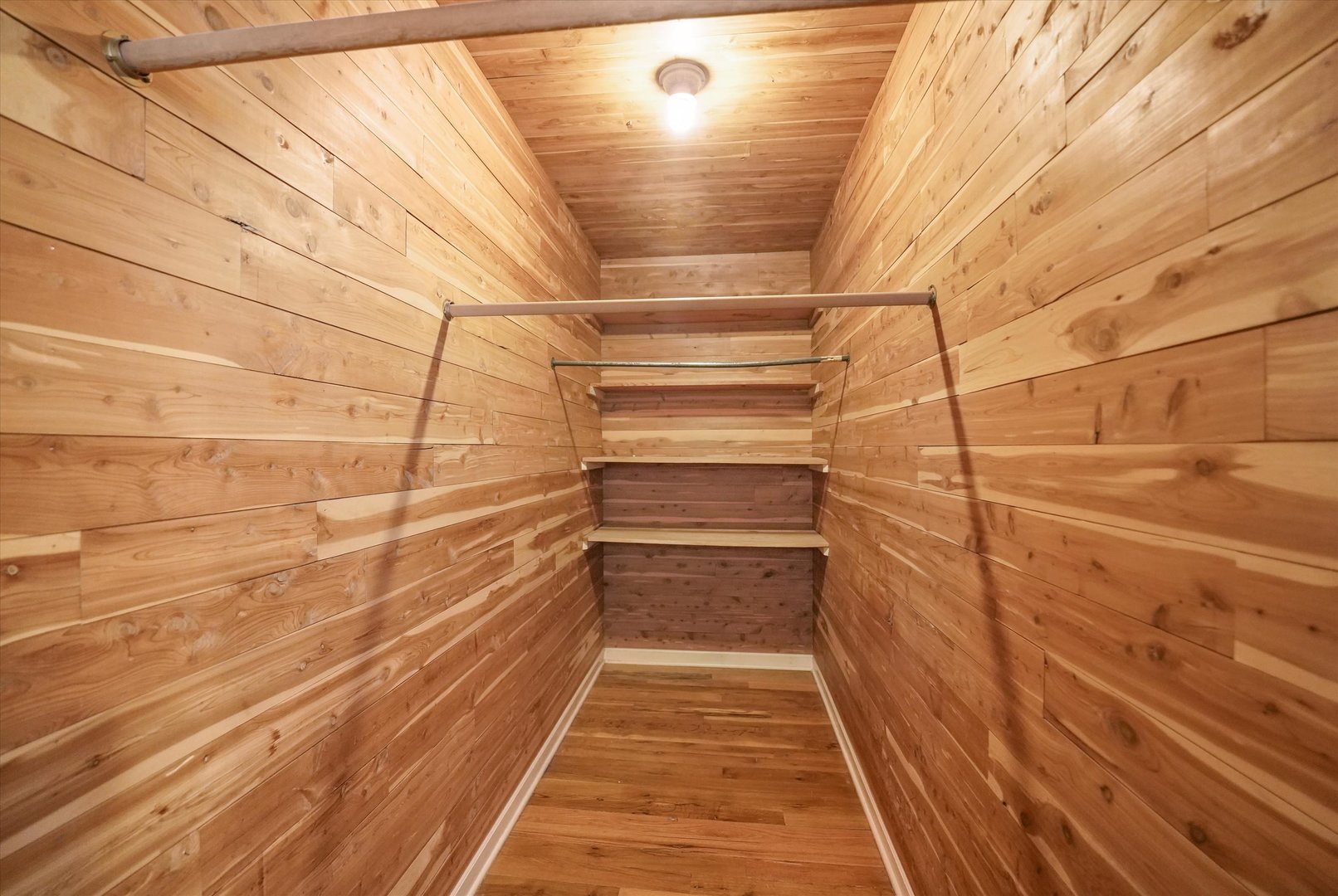 255 Irving Boulevard Chicago Heights, IL 60411 - Photo 23 of 42 a view of a room with wooden floor