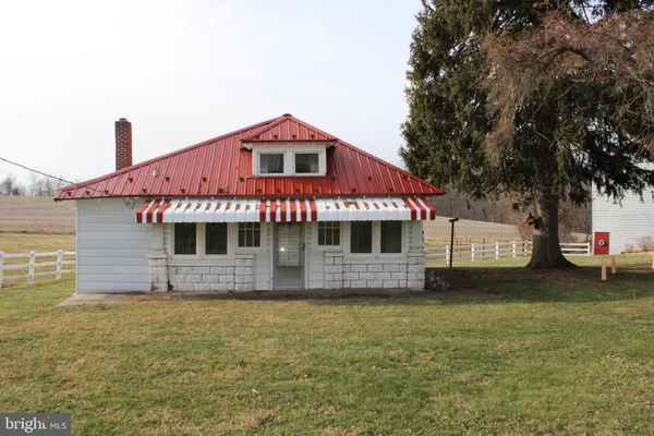 $1,300 | 13728 Winterstown Road, Felton, PA 17322