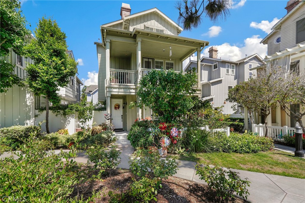 7 Reese Creek Ladera Ranch, CA 92694 - Photo 1 of 1 a front view of a residential houses with yard and green space