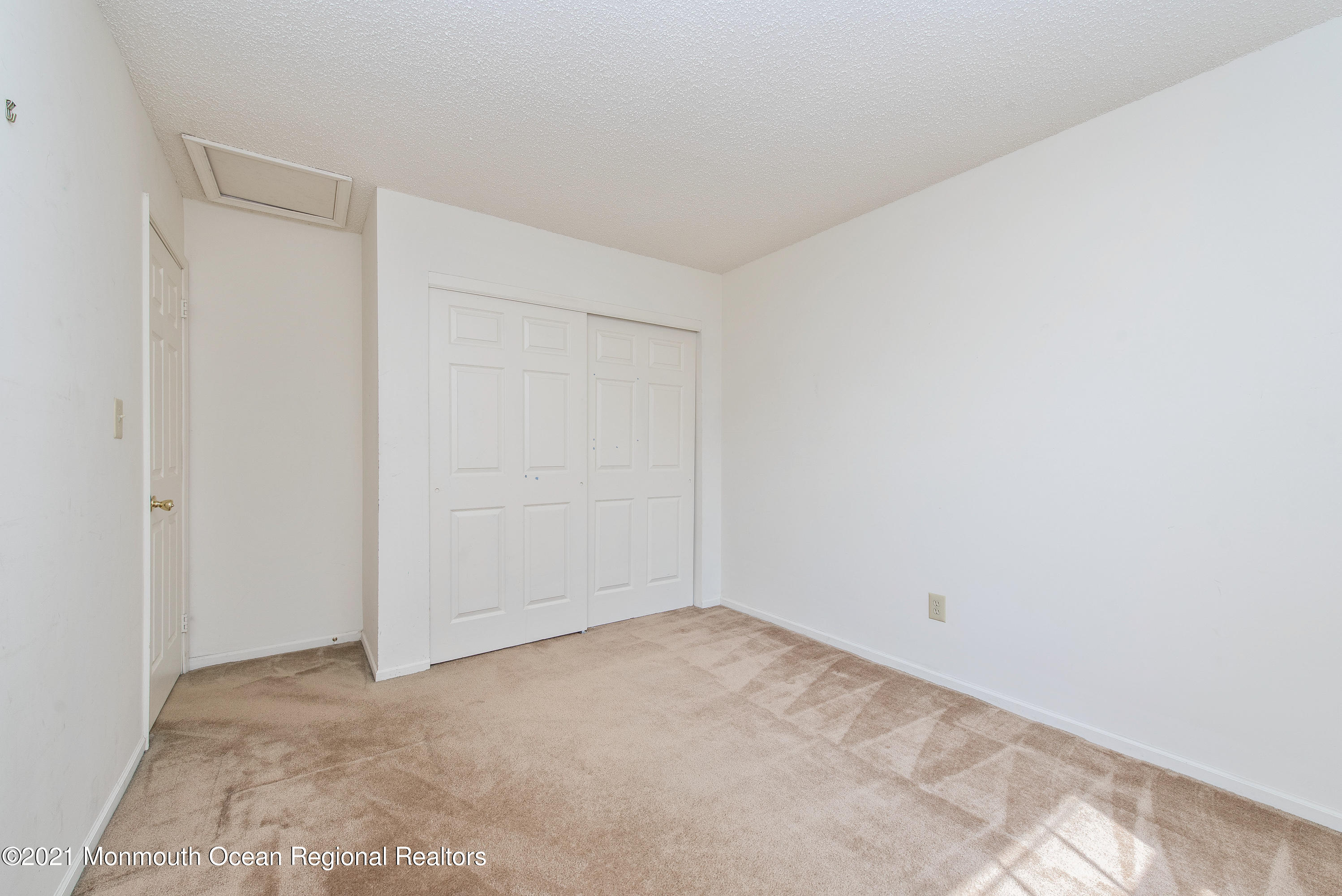 14 Stuart Drive, Unit 5 Freehold, NJ 07728 - Photo 19 of 26 DSC_6079