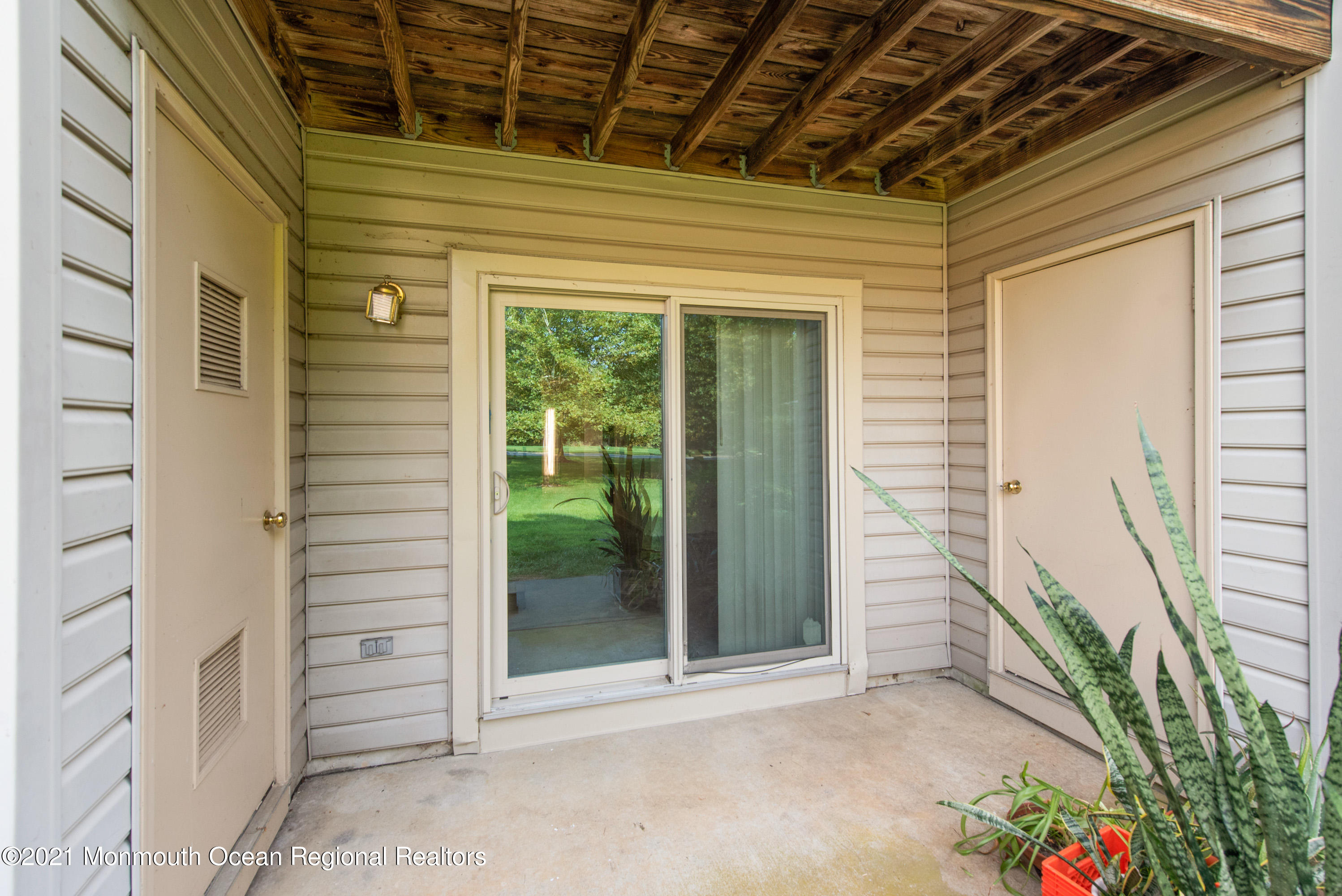 14 Stuart Drive, Unit 5 Freehold, NJ 07728 - Photo 23 of 26 DSC_5971