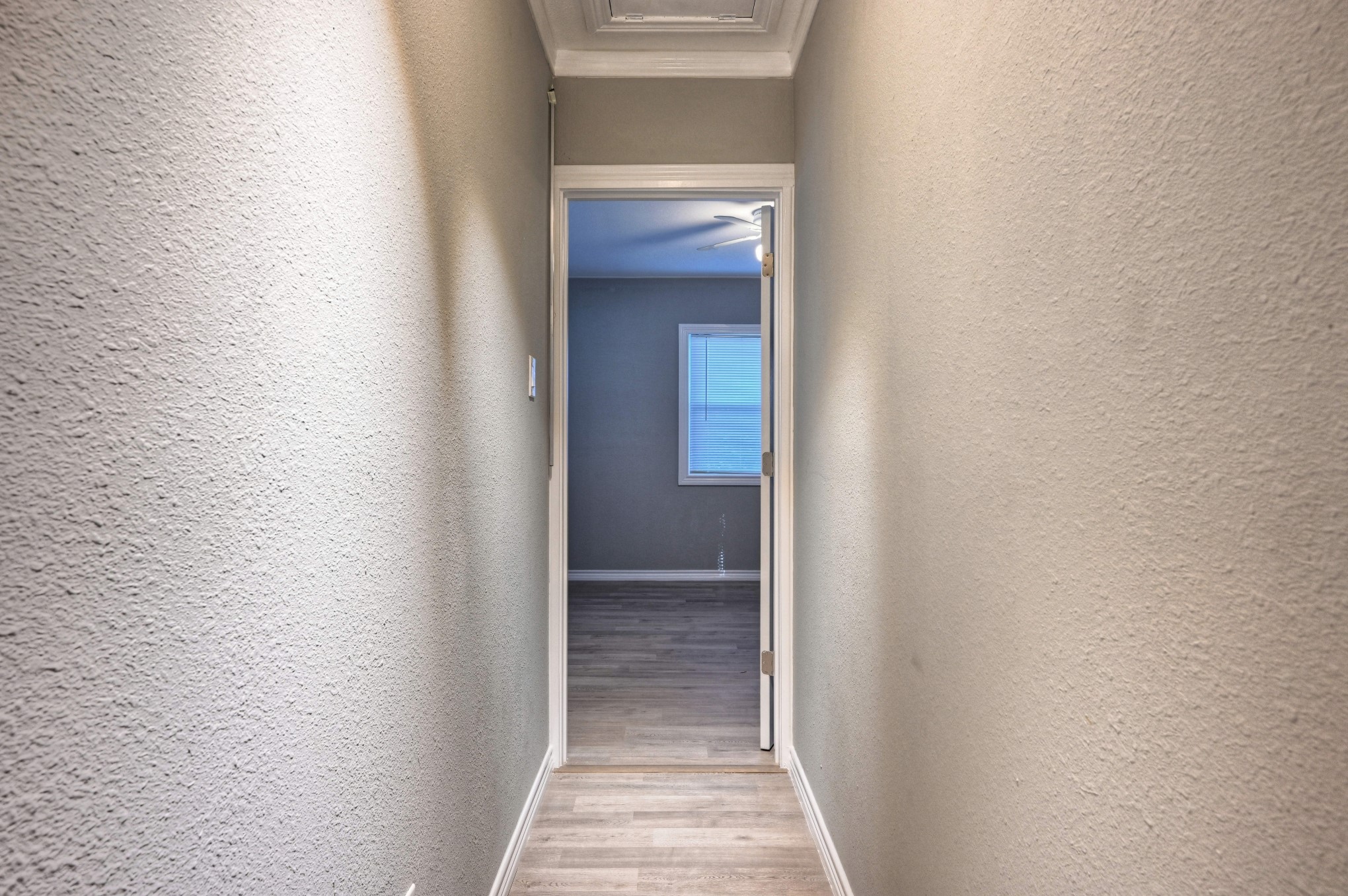 10157 Barberry Street Willis, TX 77318 - Photo 19 of 36 a view of a hallway