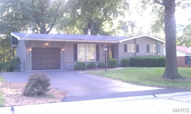 $2,195 | 1119 Port Diane Drive, St. Louis, MO 63146