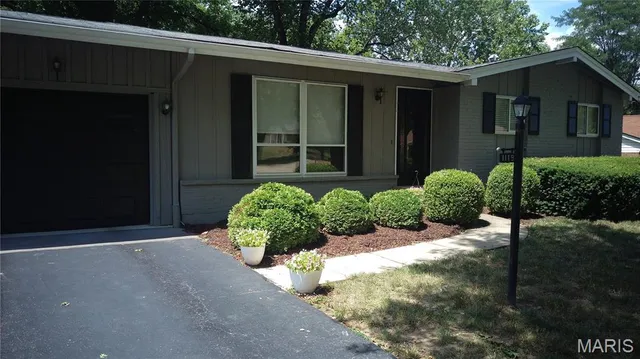 $2,195 | 1119 Port Diane Drive, St. Louis, MO 63146