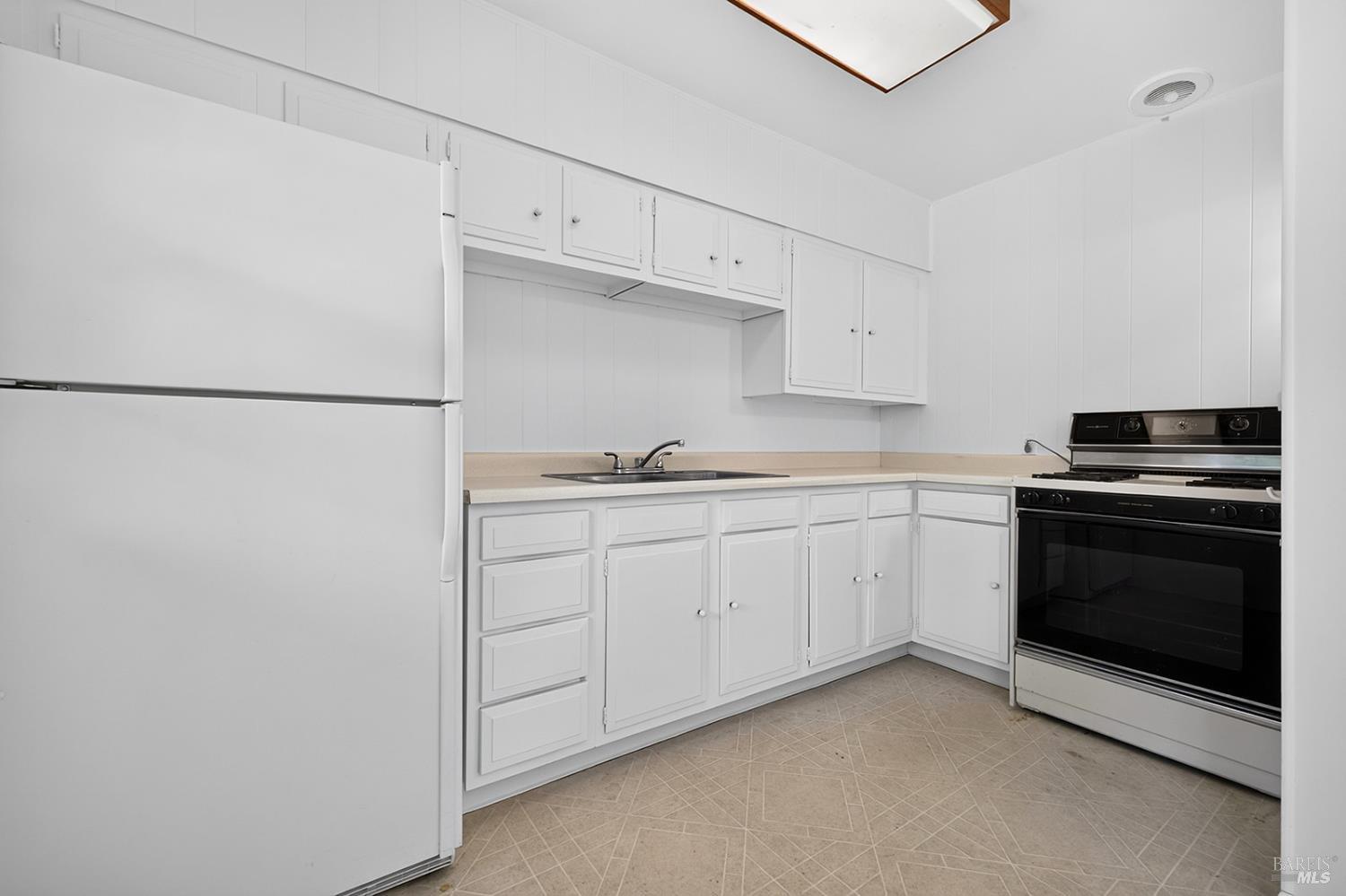 7260 Hayden Avenue Sebastopol, CA 95472 - Photo 22 of 35