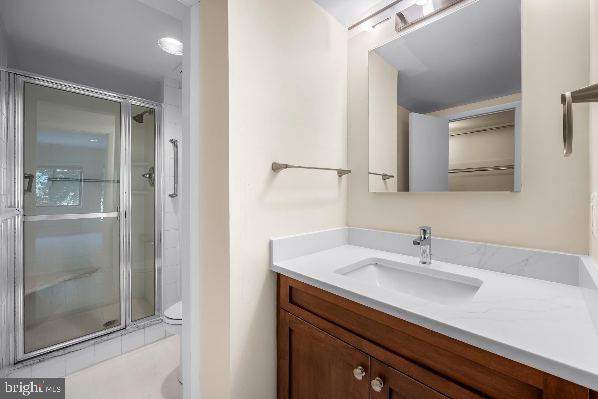 200 Cross Keys Road, Unit R43 Baltimore, MD 21210 - Photo 19 of 34