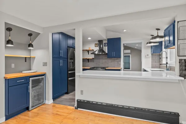 $379,900 | 2084 Point Comfort Road, Oshkosh, WI 54902